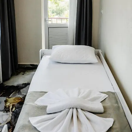 Tuna Garden Otel *