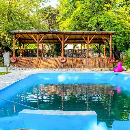 Tuna Garden Hotel *